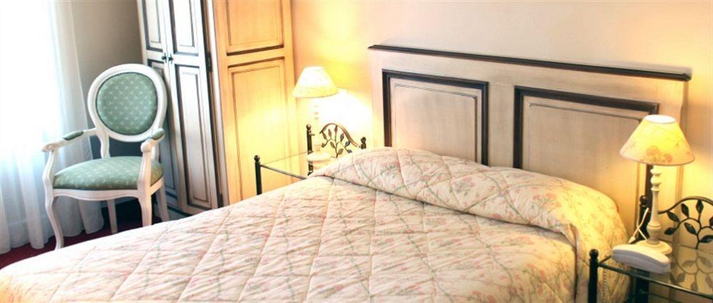 Hotel Domaine De L'Orangerie Bonnat Kültér fotó